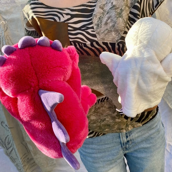 Two Hand Puppet Plushies White Baby Harp Seal and Pink Purple Baby Dinosaur - Picture 6 of 16